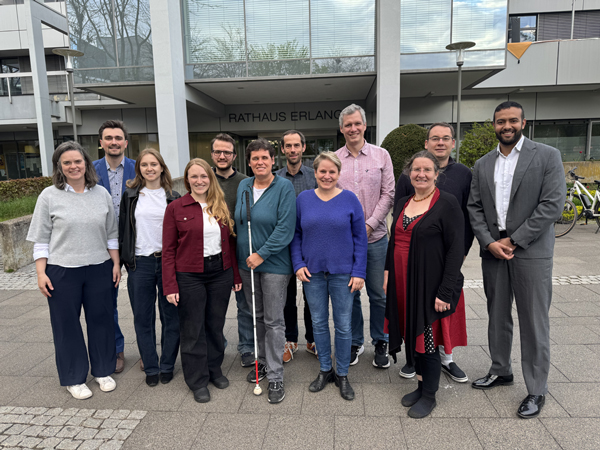 Gruppenfoto der neuen Stadtratsfraktion Grüne - Grüne Liste Erlangen